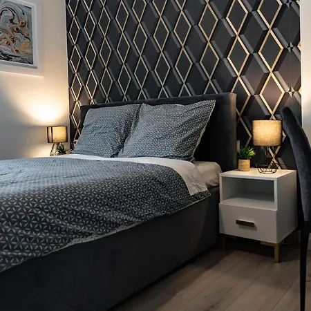 Luxcity In The Center Of Nowy Targ, Free Parking Apartmán